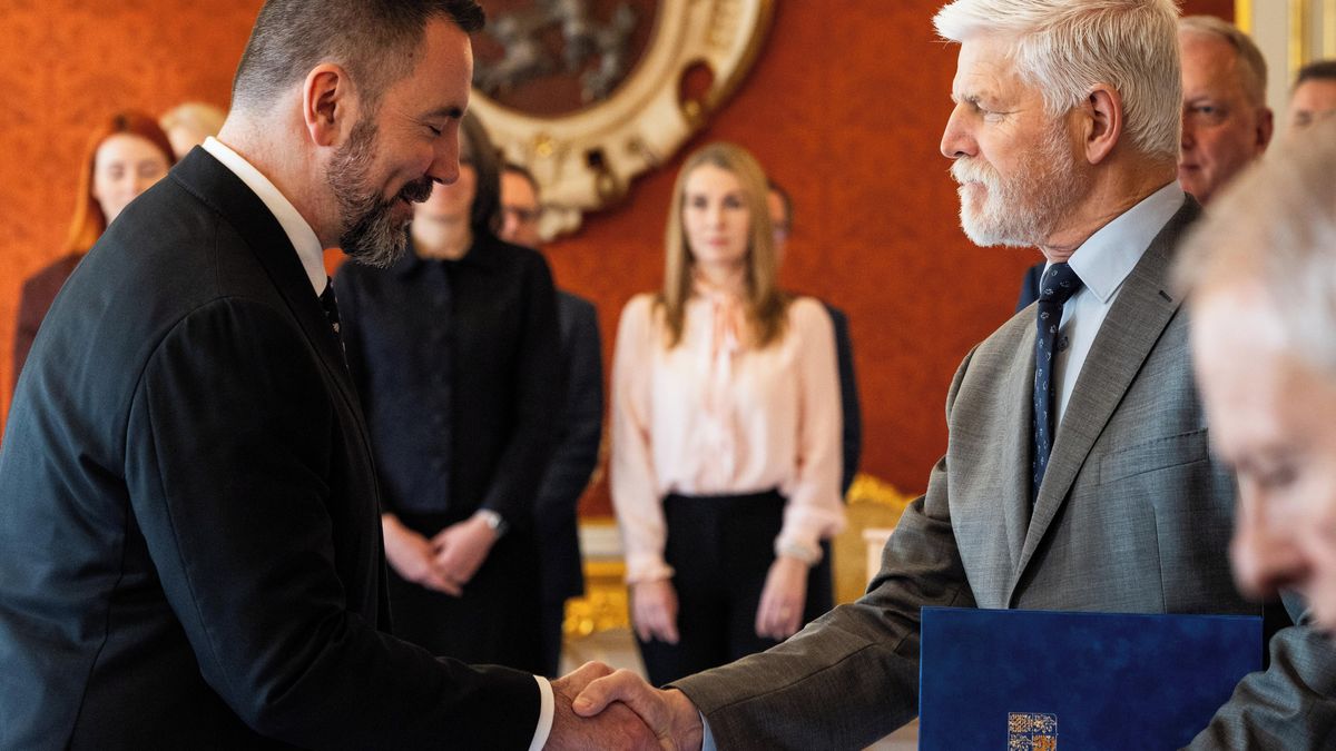 Jestli Pavel porušil Ústavu, už nezjistíme. A je to dobře